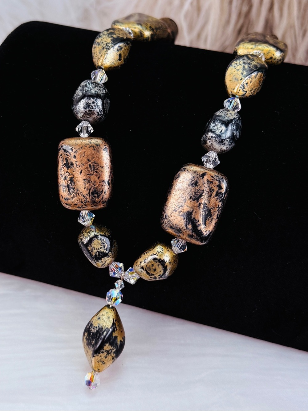 Gorgeous vintage Bohemian, chic chunky bead statement necklace